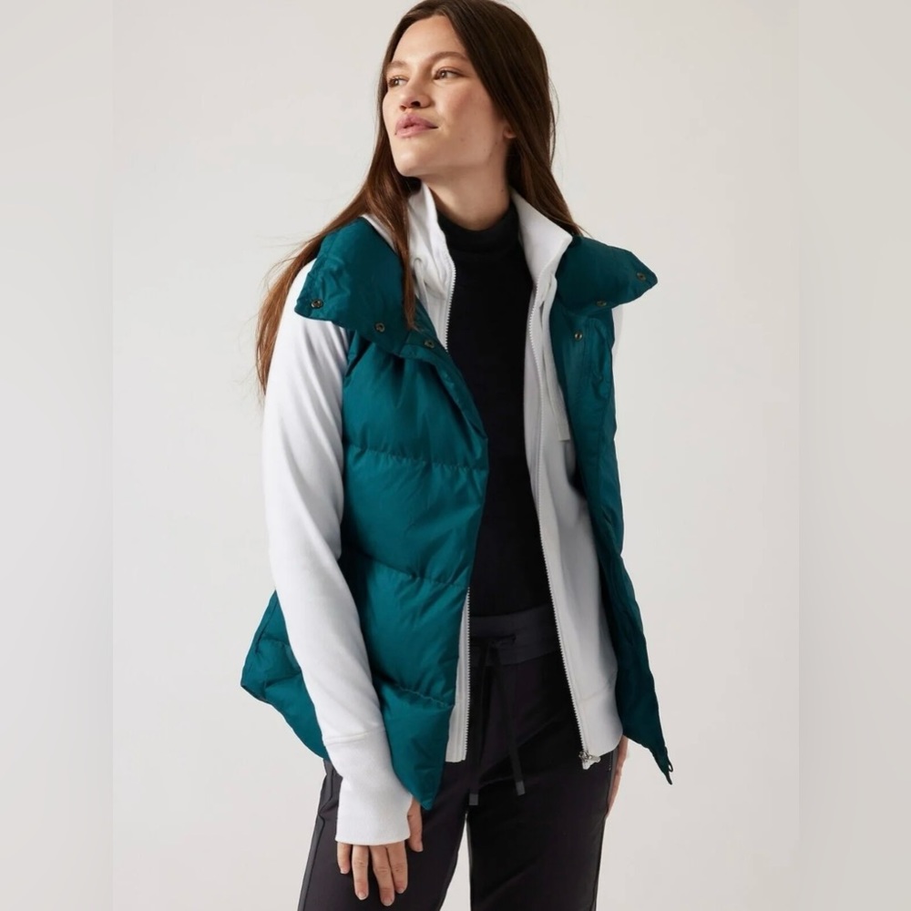 Athleta Downtown Vest // Dark Sardina Blue